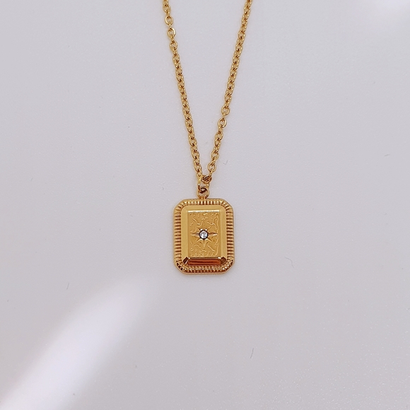 Water Resistant 18ct Gold Plated Rectangle Pendant Necklace - Picture 2 of 4